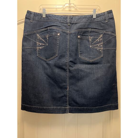 NWT Style & Co Women’s Contoured Waist Tummy Control Denim Skirt Size 16 Blue - Picture 4 of 6